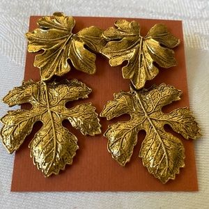 Gold tone metal maple leaf charming earrings